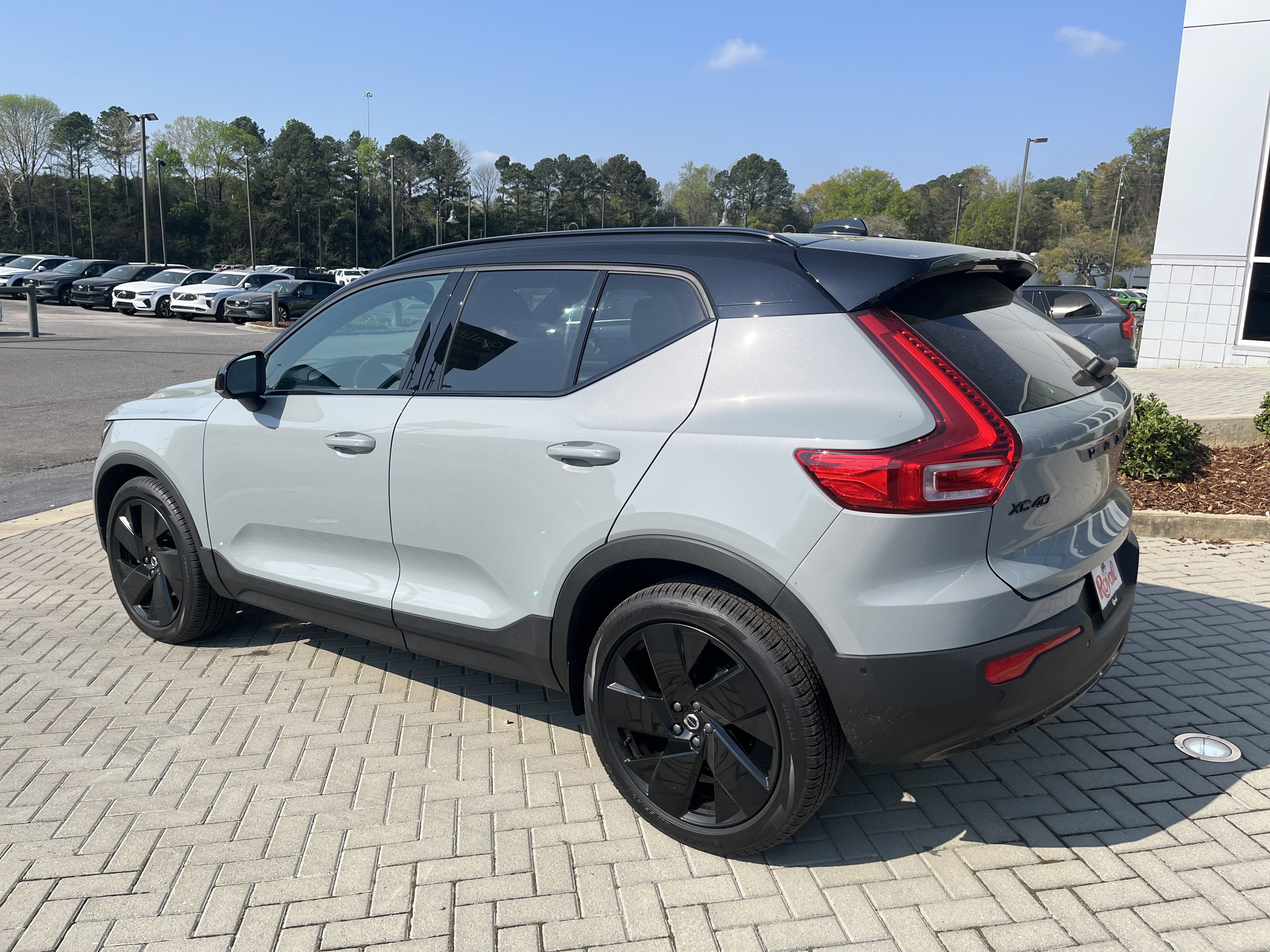 New 2026 Volvo XC40 B5 Ultra w/ Protection Package Premier image 3