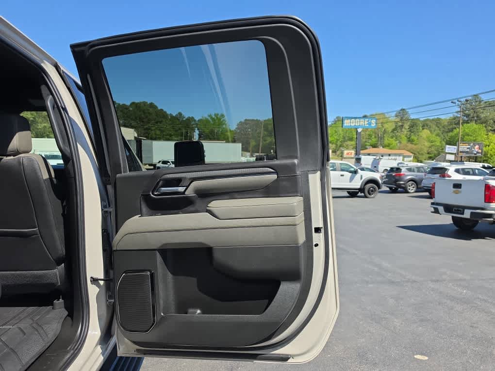 Used 2026 Chevrolet Silverado 2500 ZR2 w/ LPO, Dark Essentials Package image 33