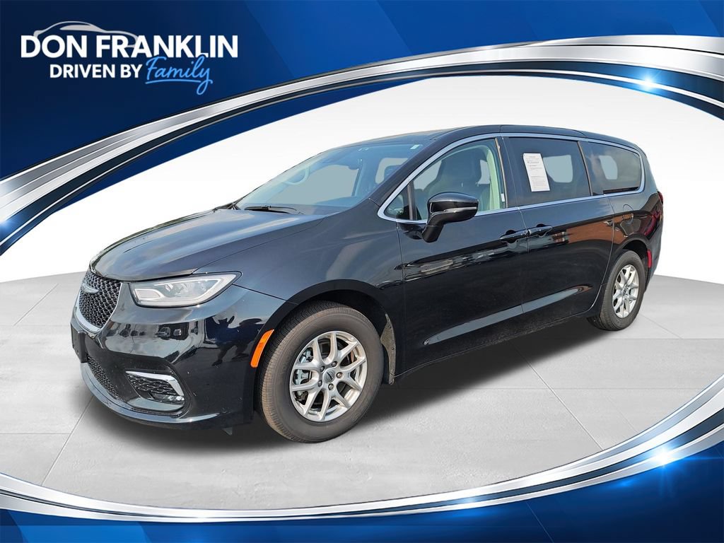 Used 2024 Chrysler Pacifica Touring-L