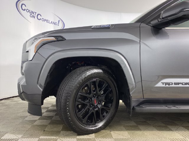 Used 2024 Toyota Sequoia SR5 w/ SR5 Premium Package AWD/4WD image 30