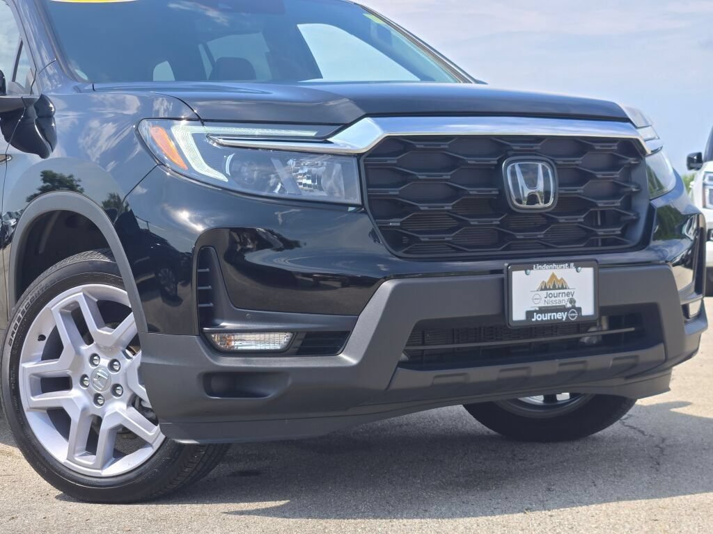 Used 2024 Honda Passport EX-L image 2