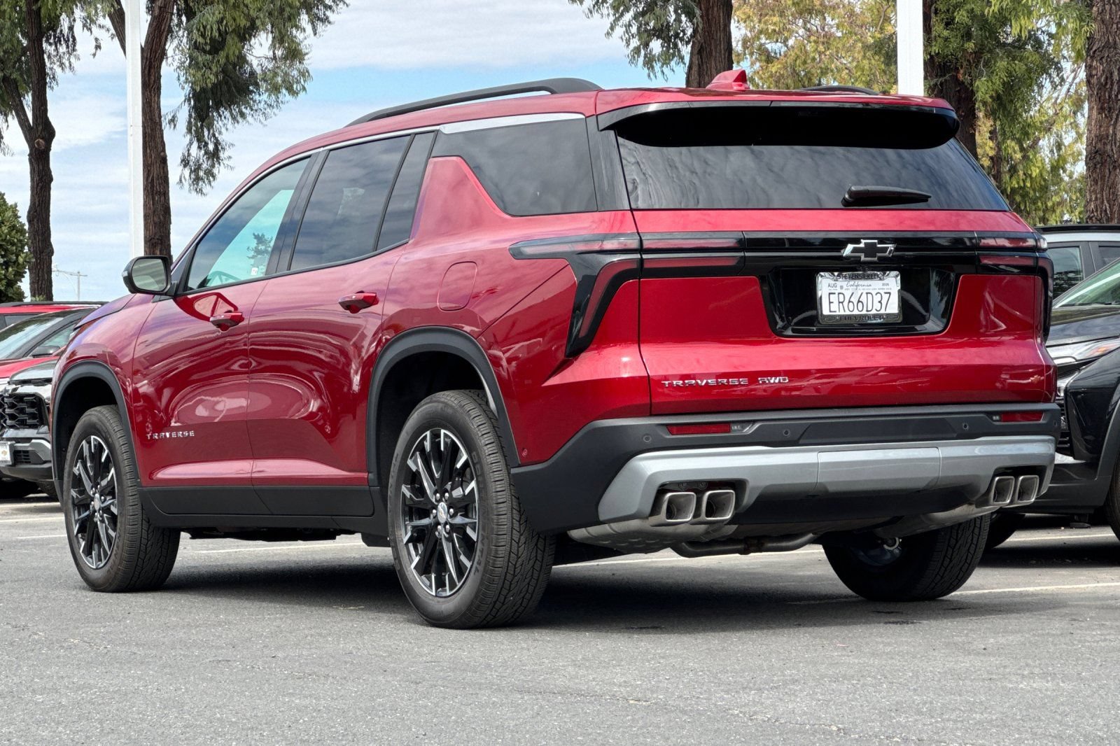 Used 2026 Chevrolet Traverse LT w/ Enhanced Driving Package AWD/4WD image 7