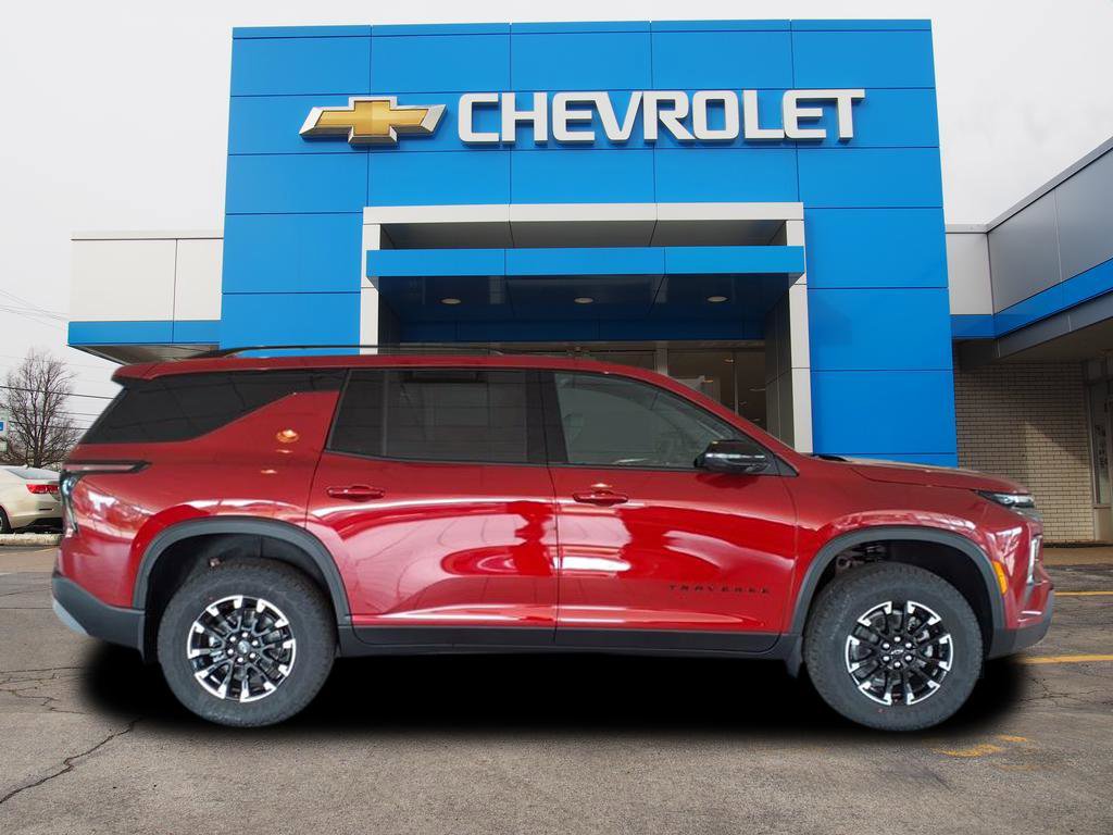 New 2026 Chevrolet Traverse Z71 w/ LPO, Floor Liner Package image 2