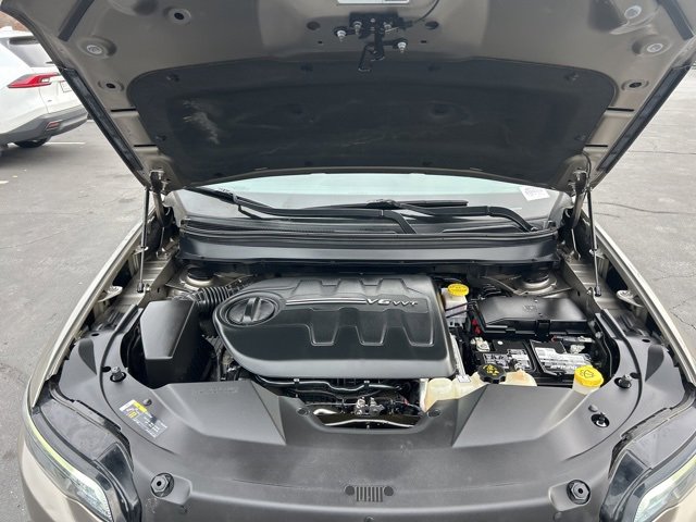 Used 2021 Jeep Cherokee Latitude Lux 80th Anniv w/ Quick Order Package 26U 80TH image 13