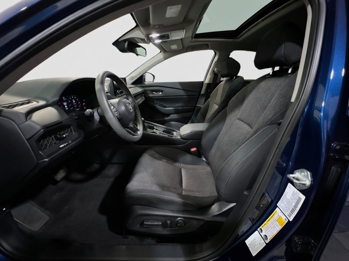 Used 2025 Honda Accord SE image 14