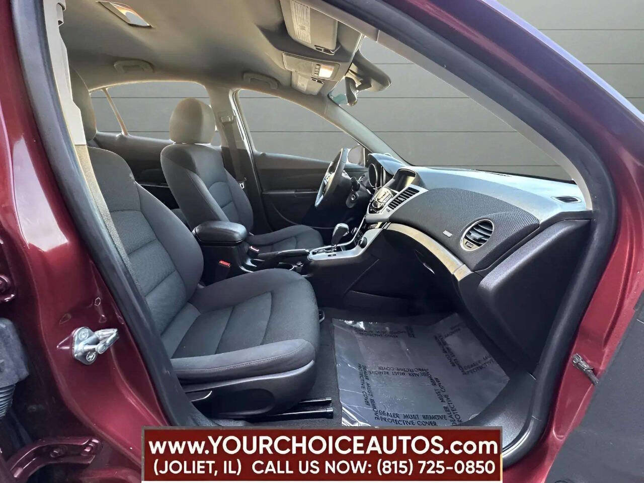 Used 2016 Chevrolet Cruze LT w/ Technology Package image 38