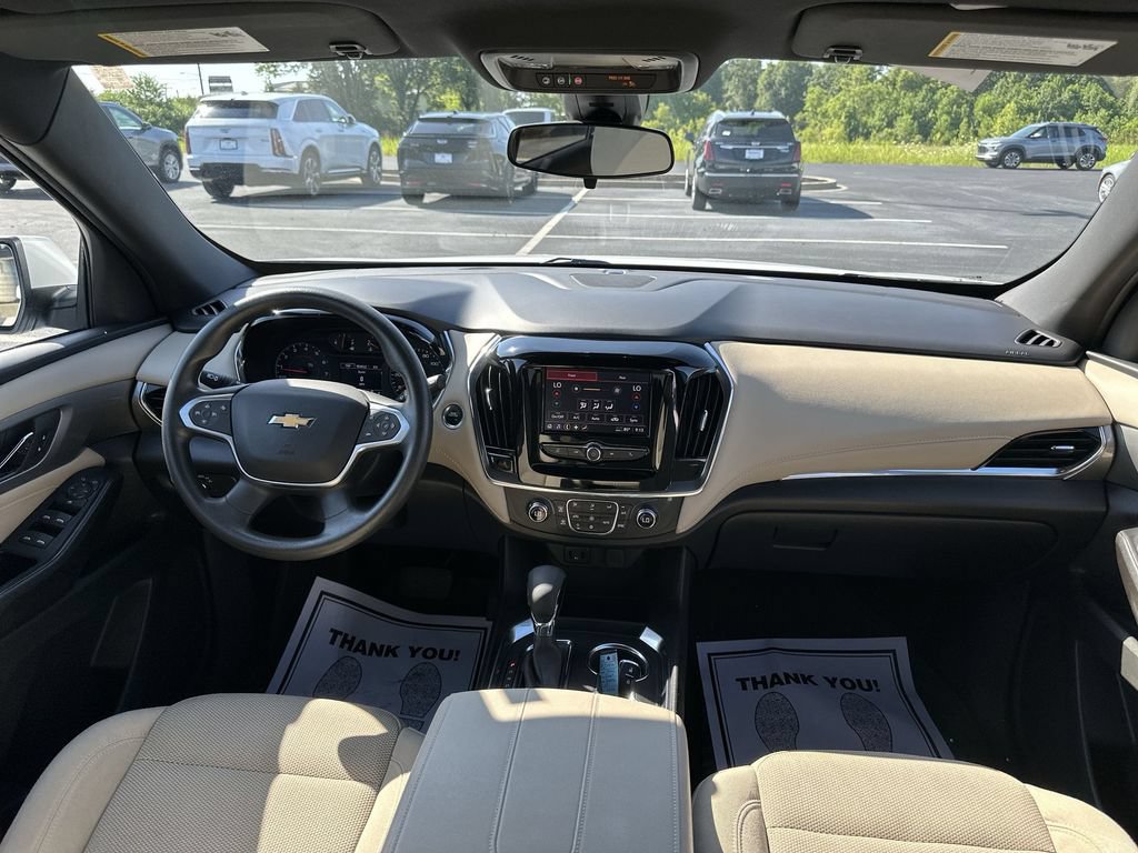 Used 2023 Chevrolet Traverse LS w/ Safety Package FWD image 10