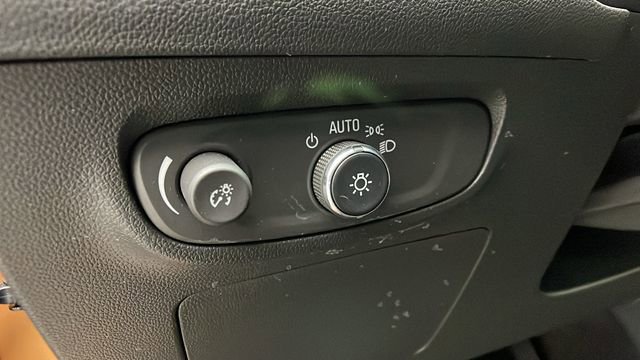 Certified 2024 Buick Encore GX Preferred w/ Comfort Package image 13