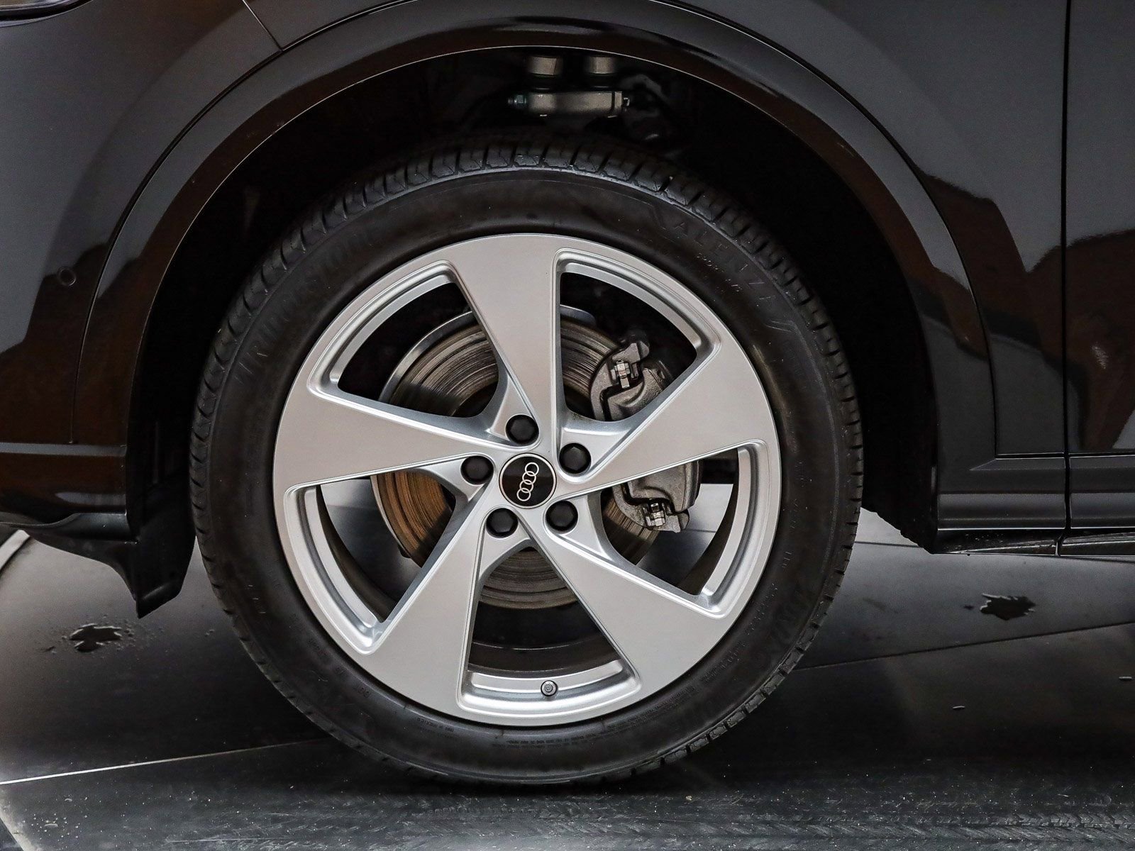 Certified 2025 Audi Q5 Premium Plus w/ Premium Plus image 12