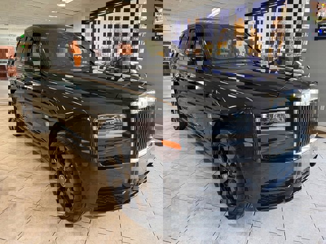 Used 2023 Rolls-Royce Cullinan w/ Dark Exterior Package image 48