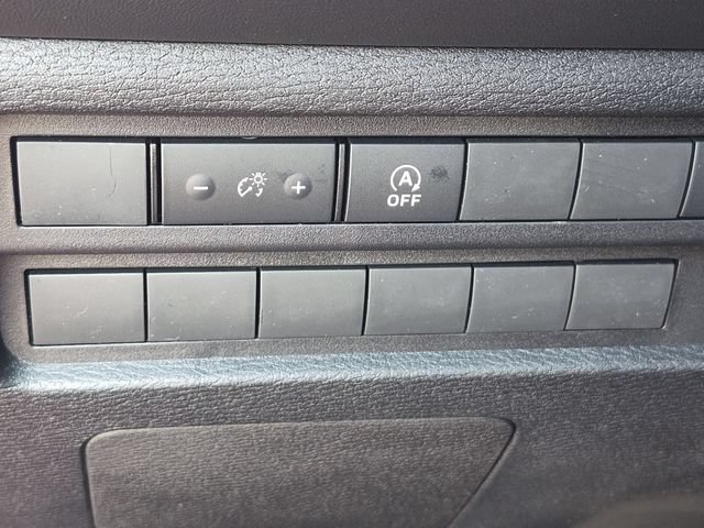 New 2026 Mitsubishi Outlander AWD image 17