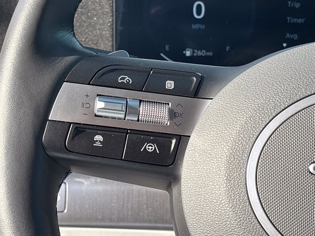 Used 2024 Hyundai Kona Limited FWD image 28