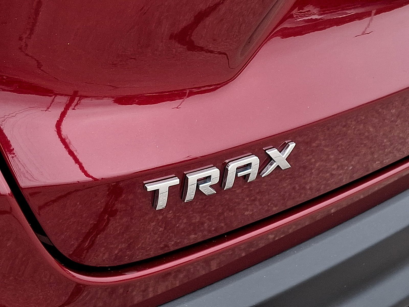 Used 2025 Chevrolet Trax LT FWD image 30