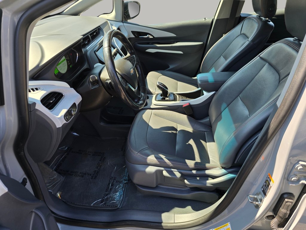 Used 2020 Chevrolet Bolt Premier w/ Infotainment Package FWD image 27