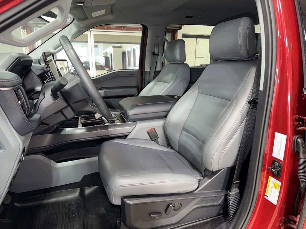 Used 2025 Ford F150 Lightning Flash image 13