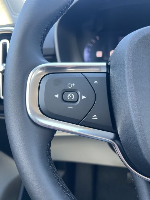 New 2026 Volvo XC40 B5 Plus w/ Protection Package Premier AWD/4WD image 14