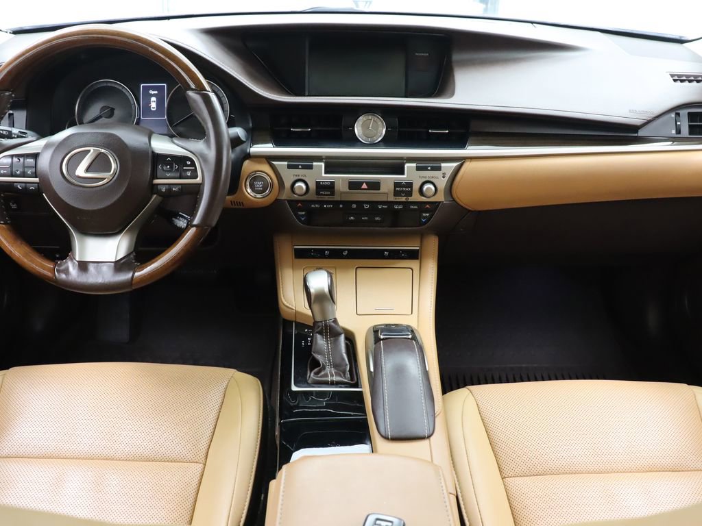 Used 2017 Lexus ES 350 w/ Navigation System Package FWD image 21