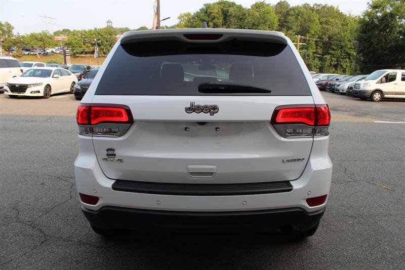 Used 2021 Jeep Grand Cherokee Laredo AWD/4WD image 4