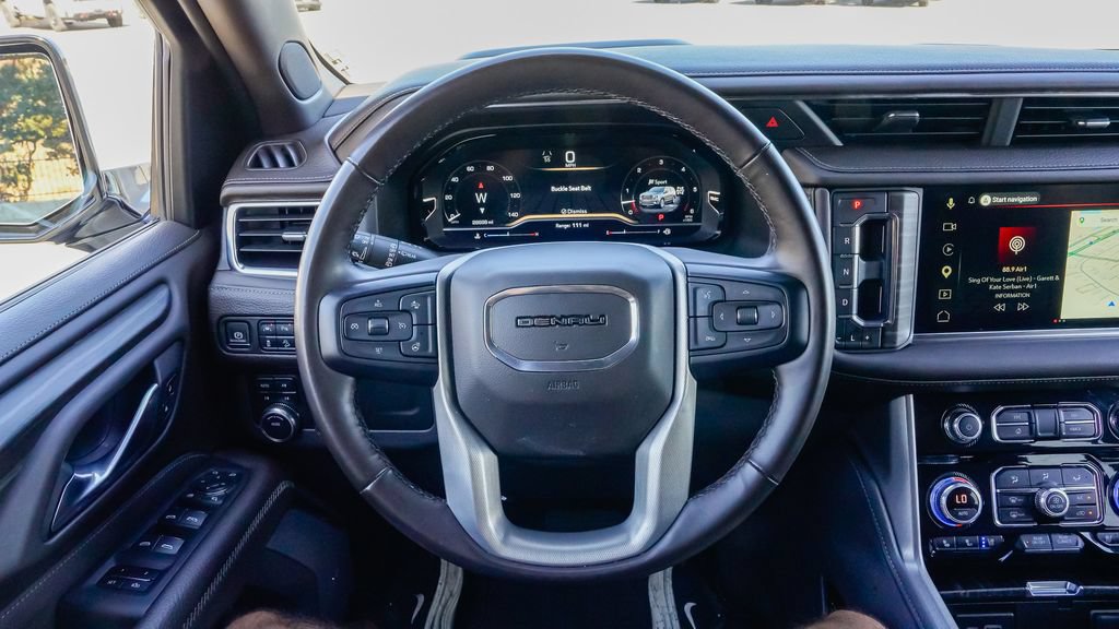 Used 2023 GMC Yukon XL Denali AWD/4WD image 23