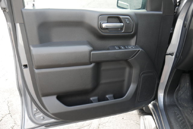 Used 2020 Chevrolet Silverado 1500 Custom w/ Custom Value Package AWD/4WD image 12