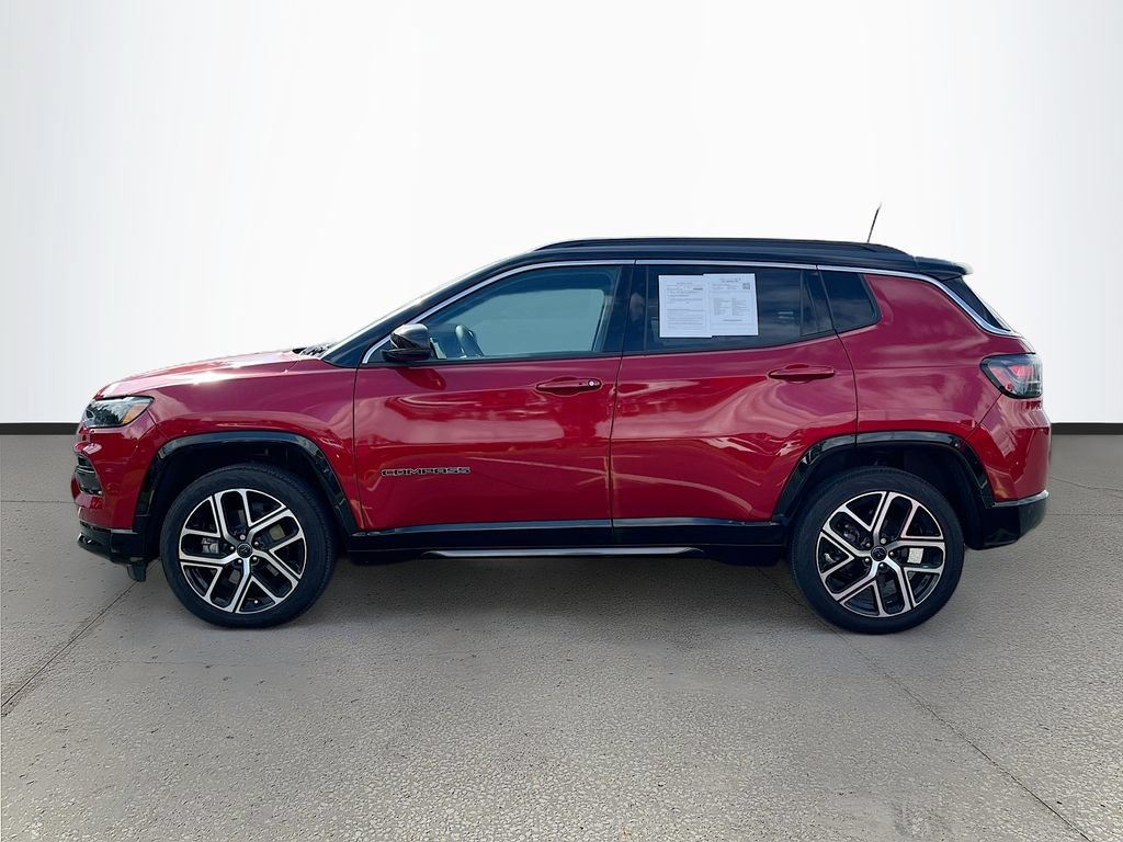 Certified 2025 Jeep Compass Limited w/ Elite Group AWD/4WD image 4