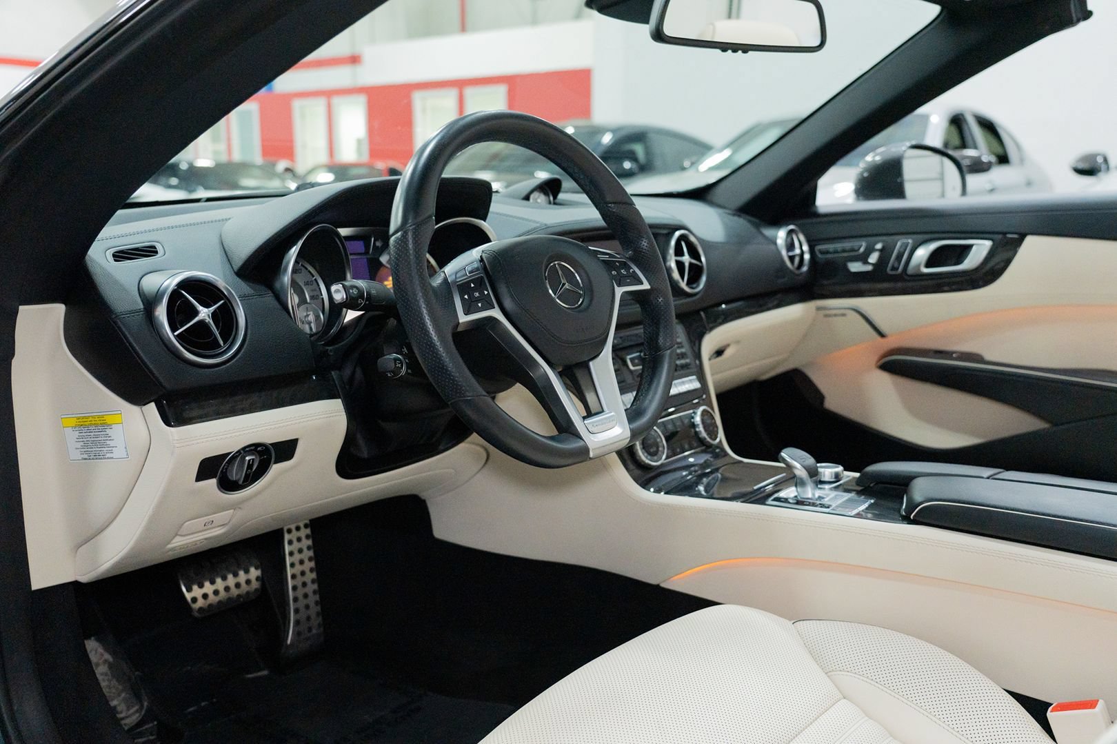 Used 2013 Mercedes-Benz SL 550 image 21