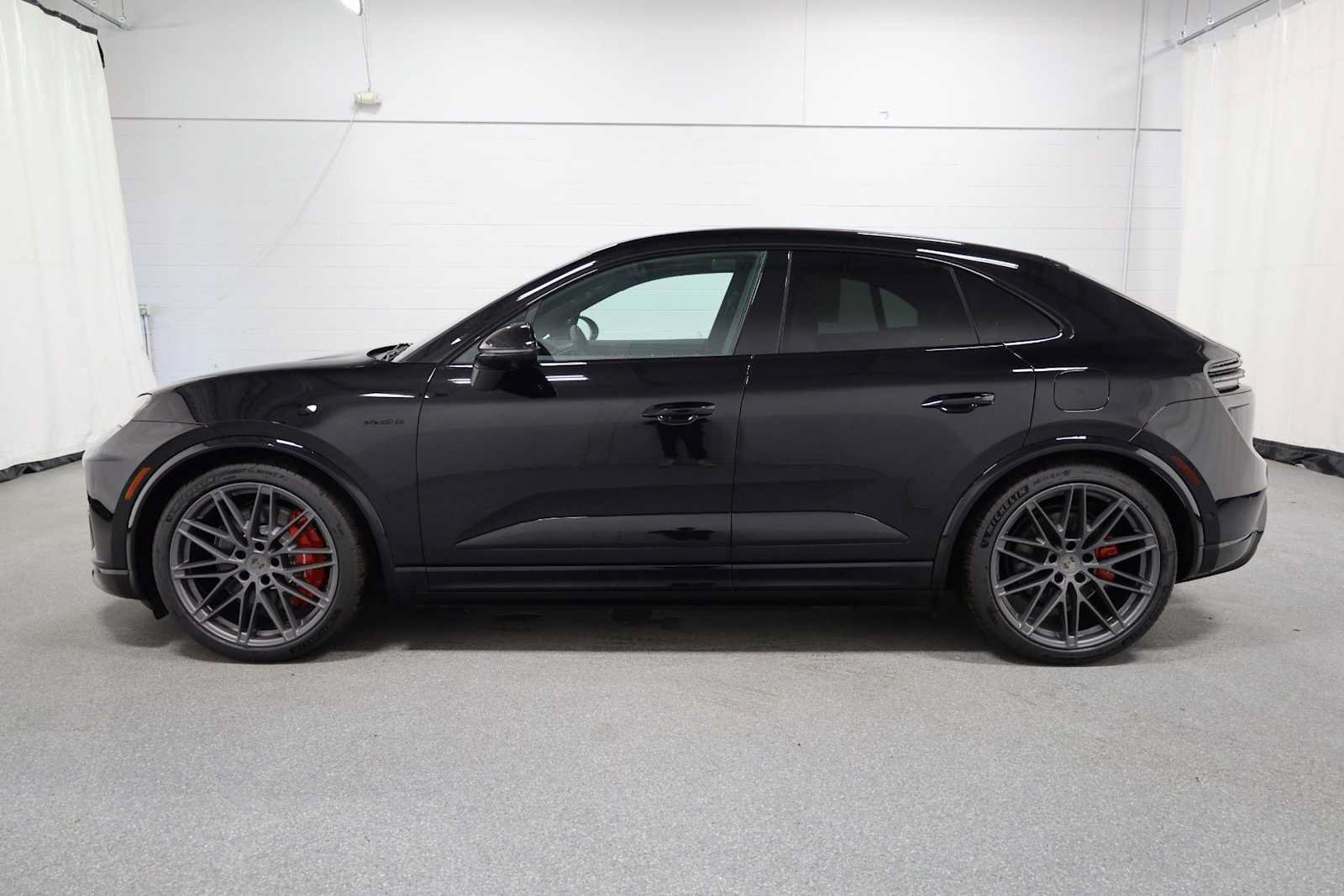 New 2025 Porsche Macan Turbo Electric AWD/4WD image 2