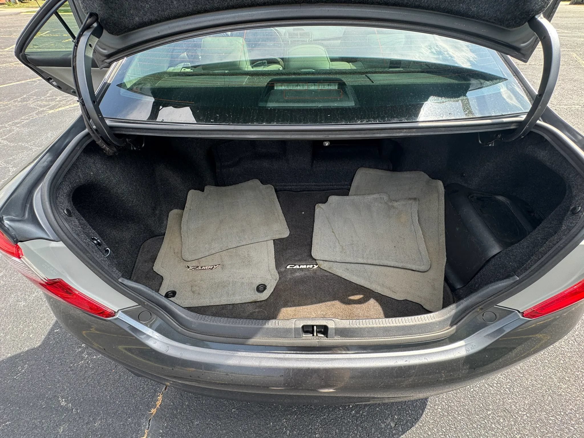 Used 2012 Toyota Camry XLE w/ Convenience Pkg FWD image 20
