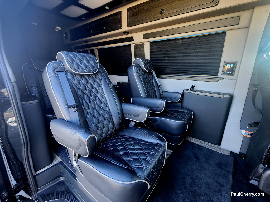 Used 2024 Mercedes-Benz Sprinter 3500 image 39