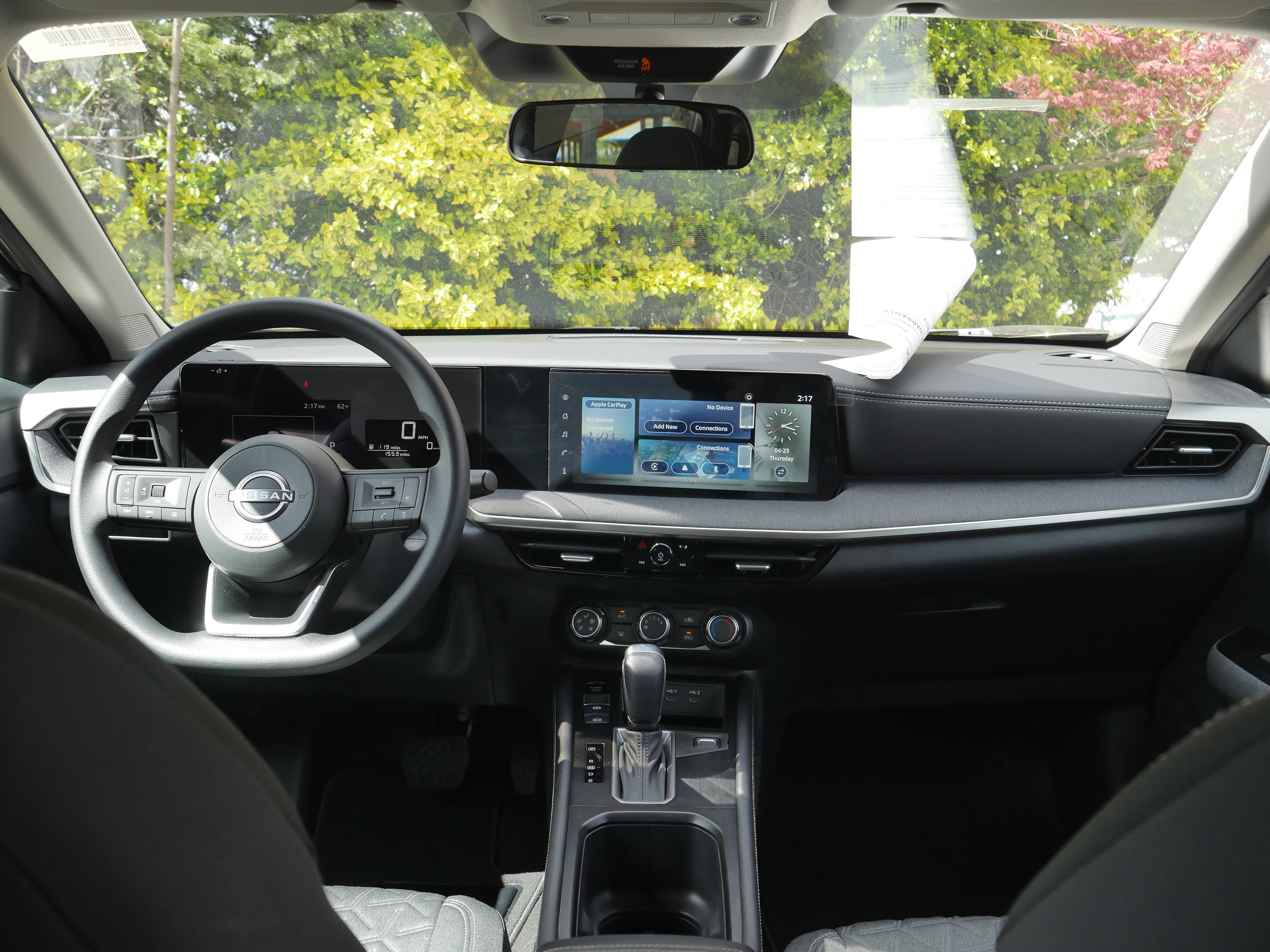 Used 2025 Nissan Kicks SV AWD/4WD image 7