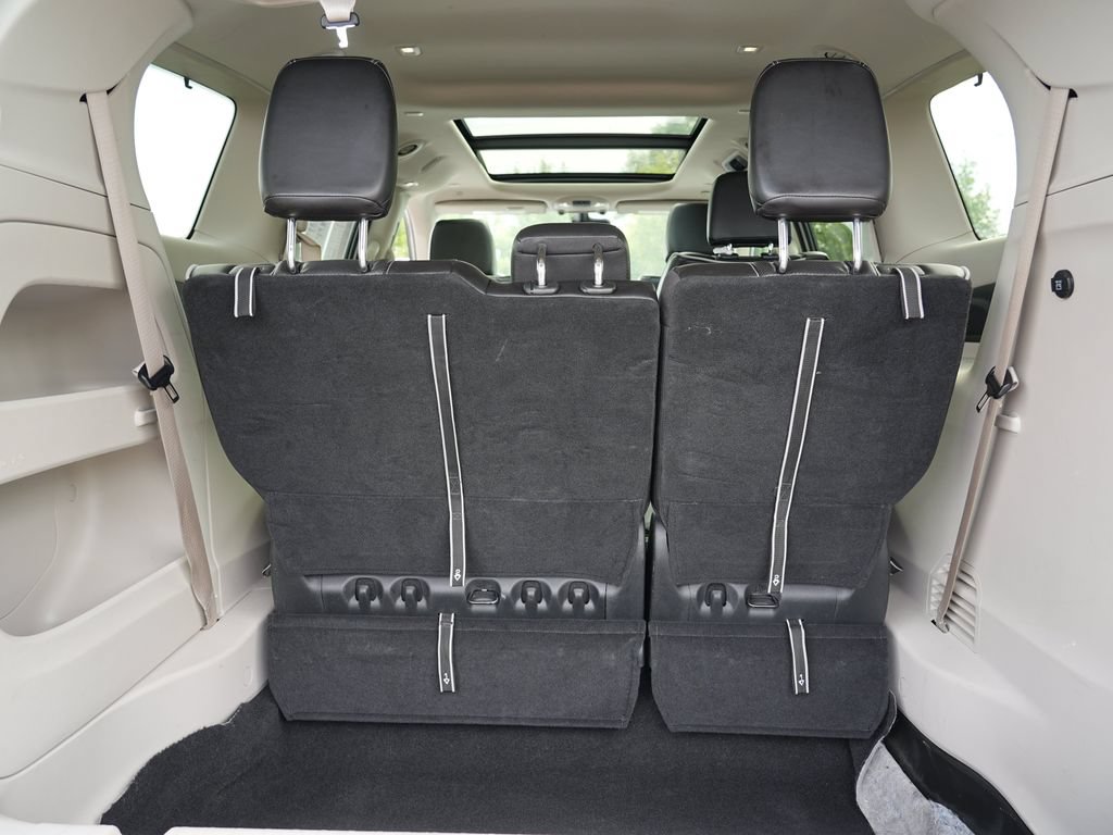 Used 2024 Chrysler Pacifica Limited FWD image 27