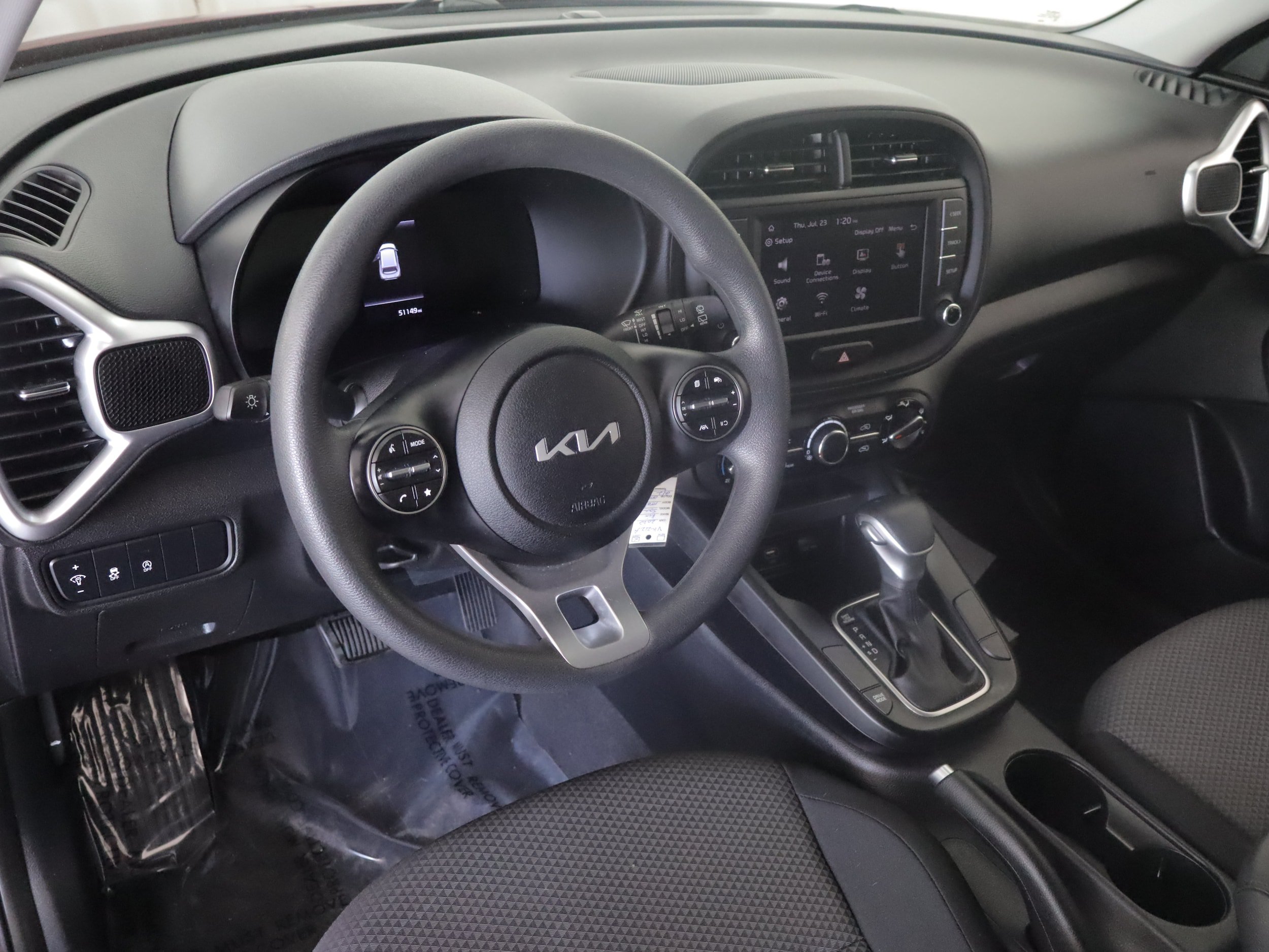 Used 2023 Kia Soul LX w/ LX Technology Package FWD image 8