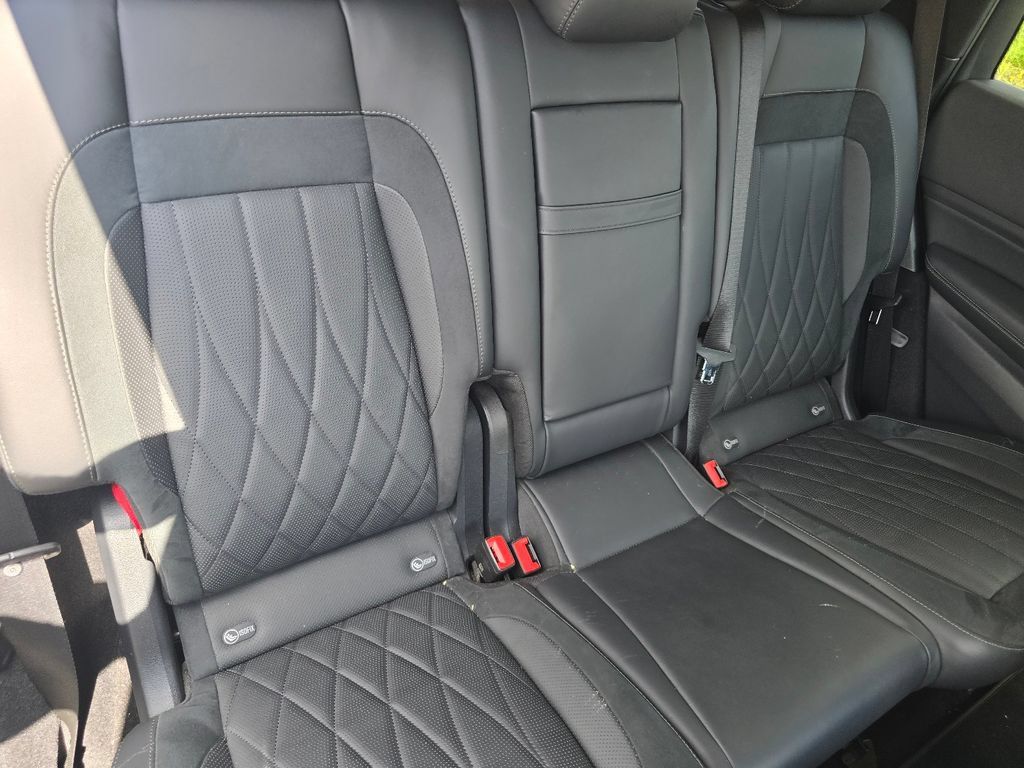 Used 2024 Mercedes-Benz GLS 63 AMG 4MATIC image 30