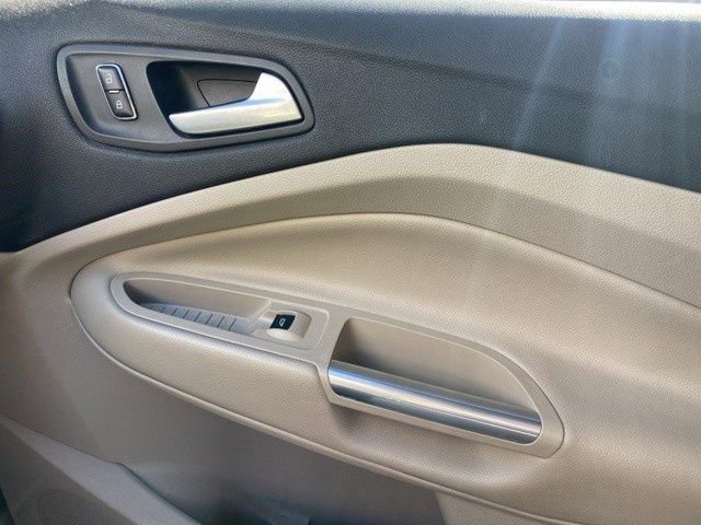 Used 2015 Ford Escape SE w/ Equipment Group 201A image 23