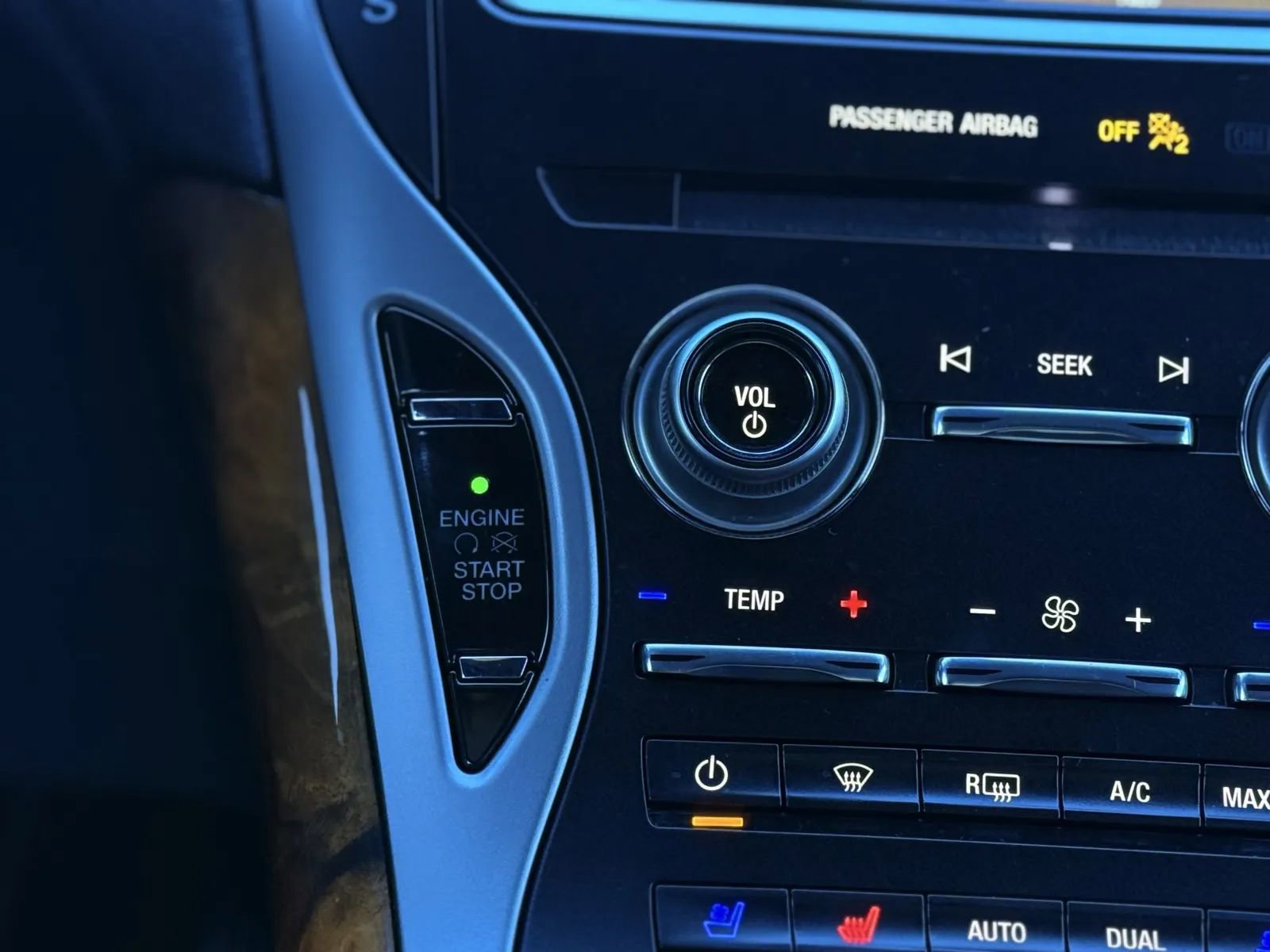 Used 2019 Lincoln Nautilus Reserve image 42