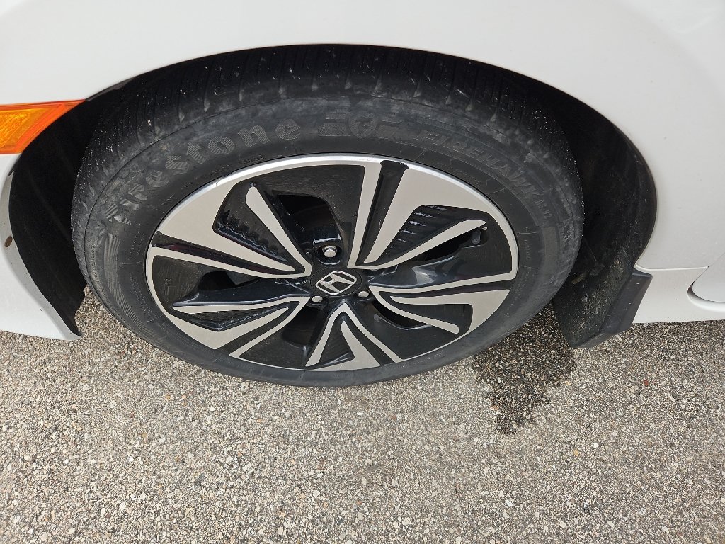Used 2018 Honda Civic EX-T image 4