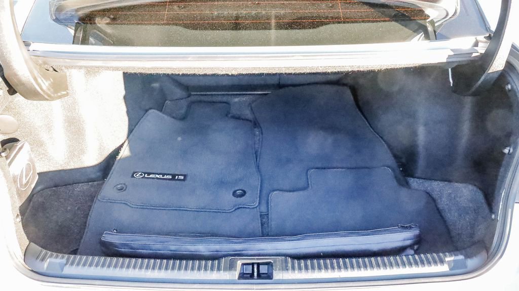 Used 2022 Lexus IS 350 F Sport w/ Navigation Package image 26