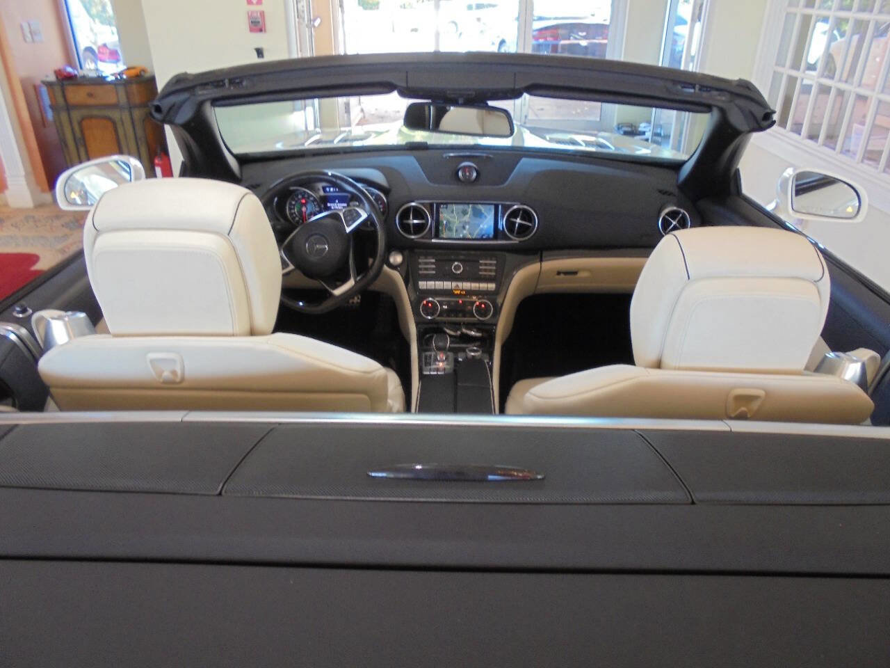 Used 2017 Mercedes-Benz SL 550 image 34