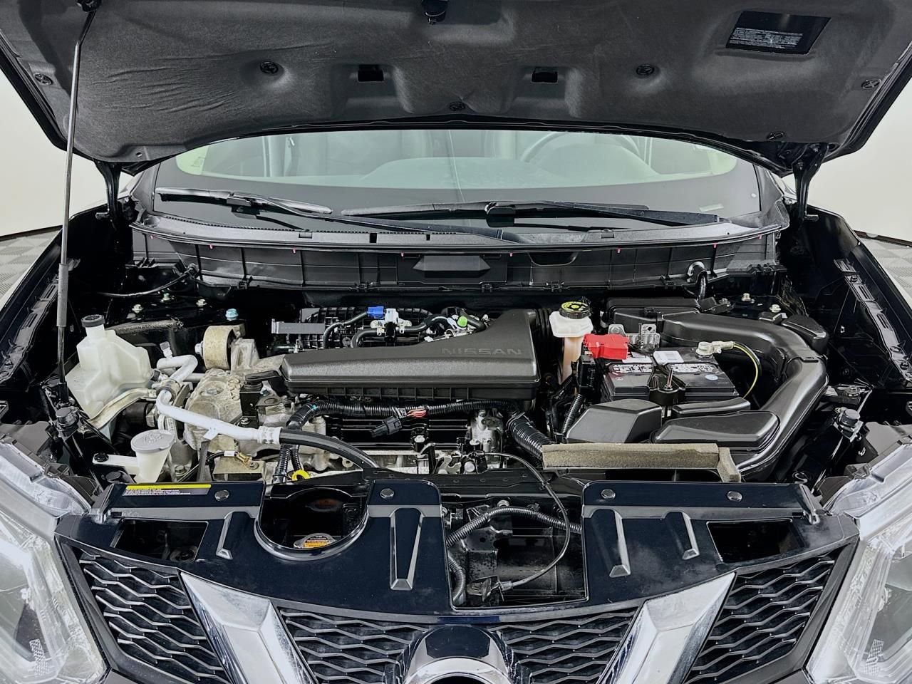 Used 2015 Nissan Rogue S image 38