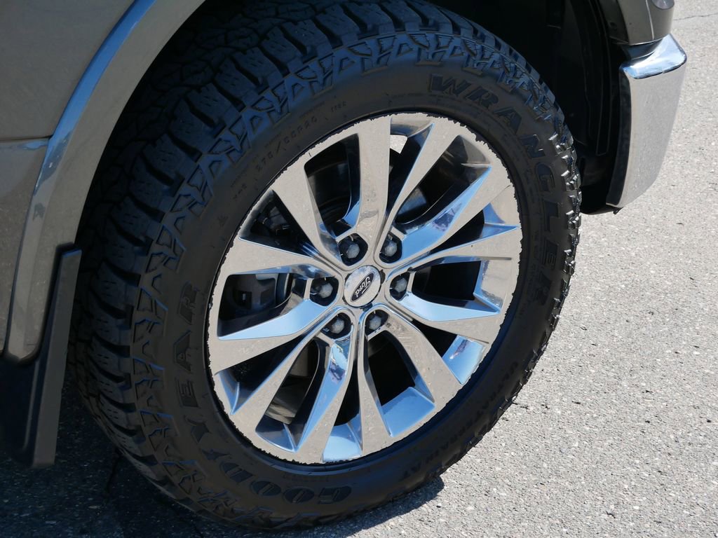 Used 2016 Ford F150 Lariat w/ Equipment Group 502A Luxury AWD/4WD image 13