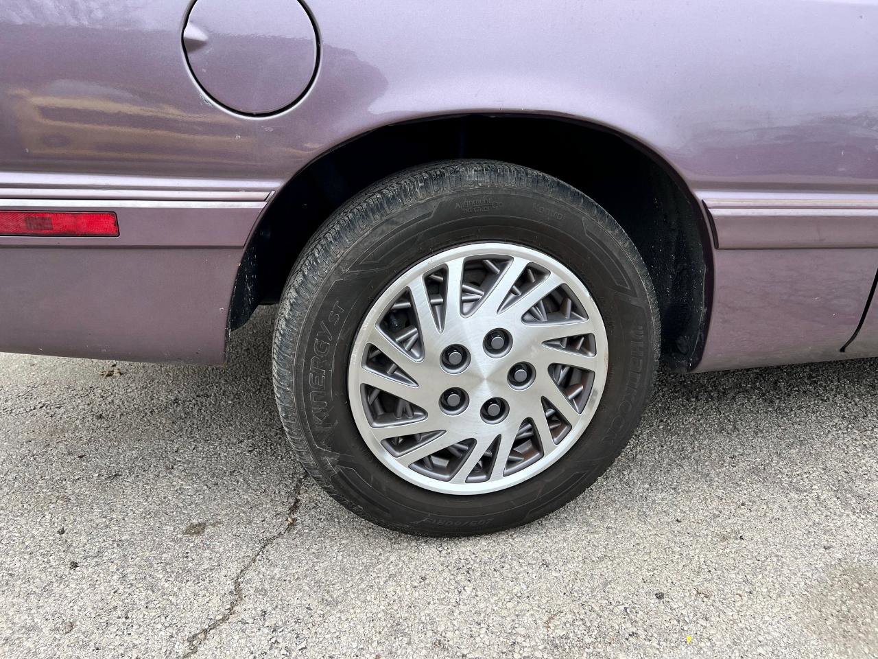 Used 1995 Chrysler LeBaron Convertible FWD image 9