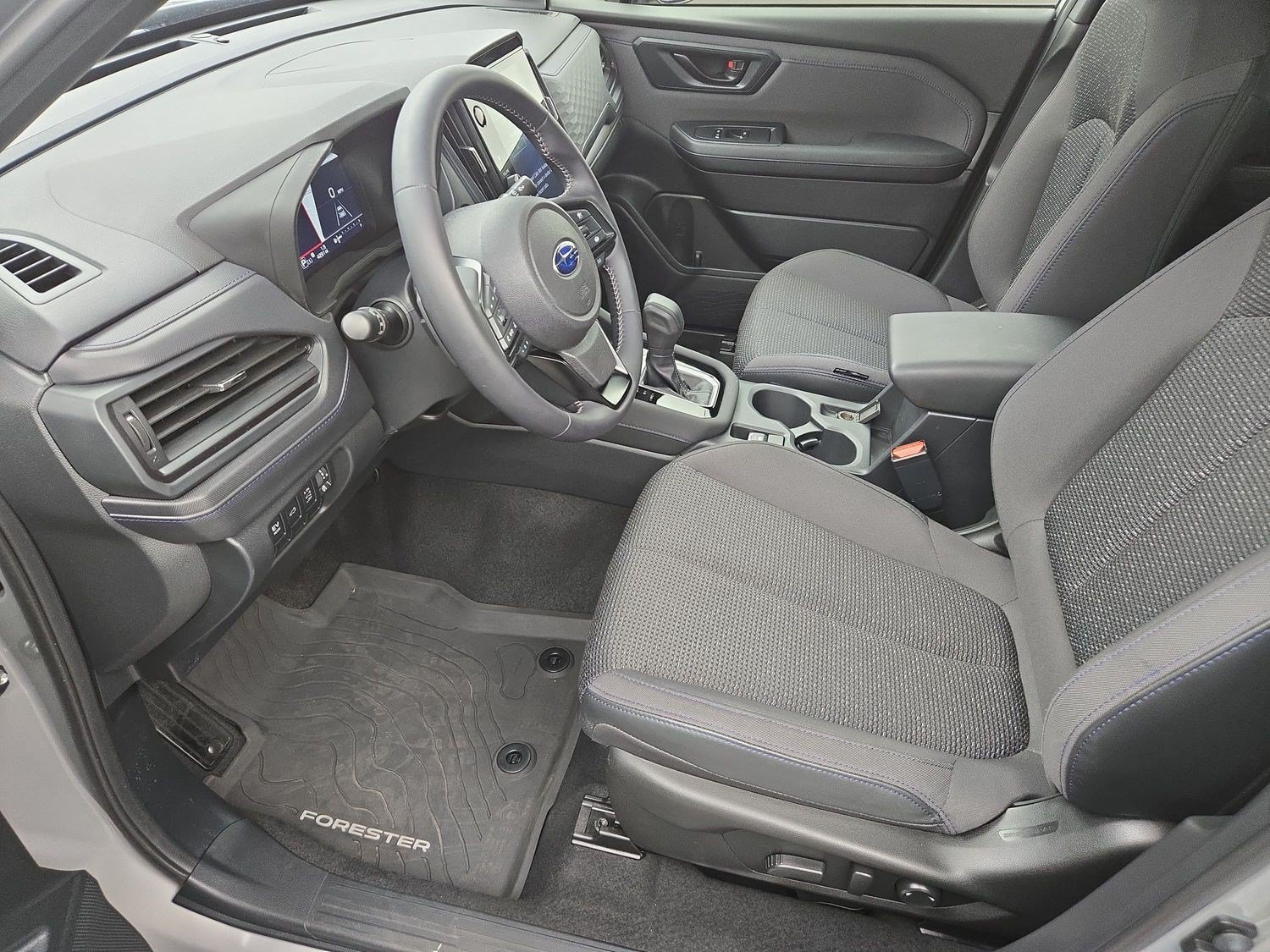 Used 2025 Subaru Forester Premium AWD/4WD image 15