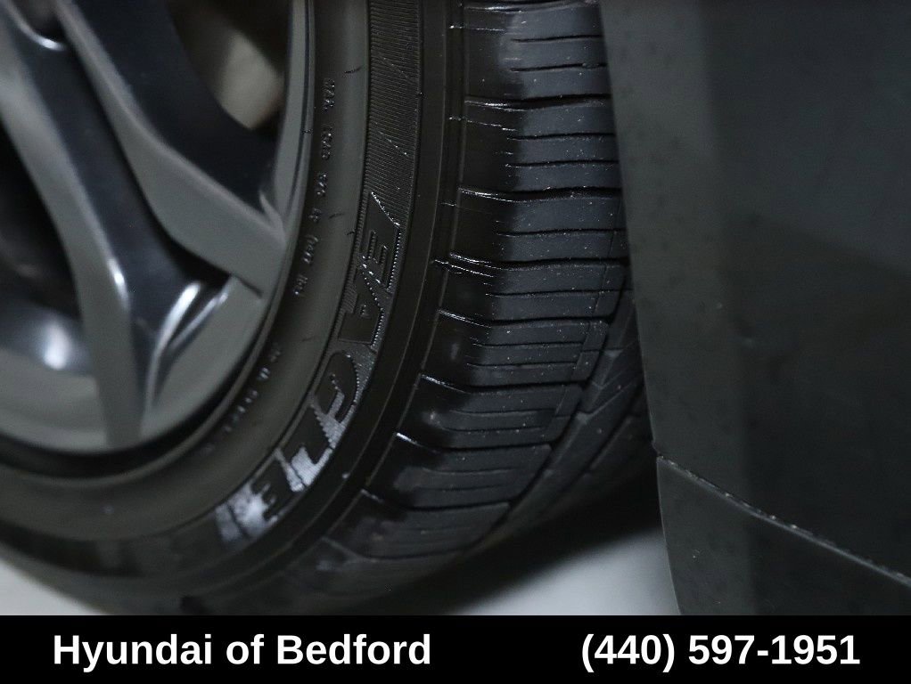 Used 2018 Ford Fusion SE w/ Equipment Group 201A FWD image 36