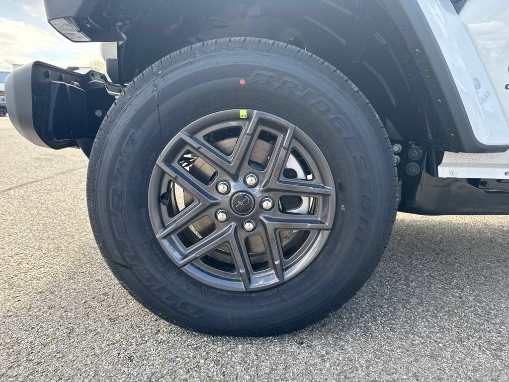 New 2026 Jeep Gladiator Sport AWD/4WD image 3