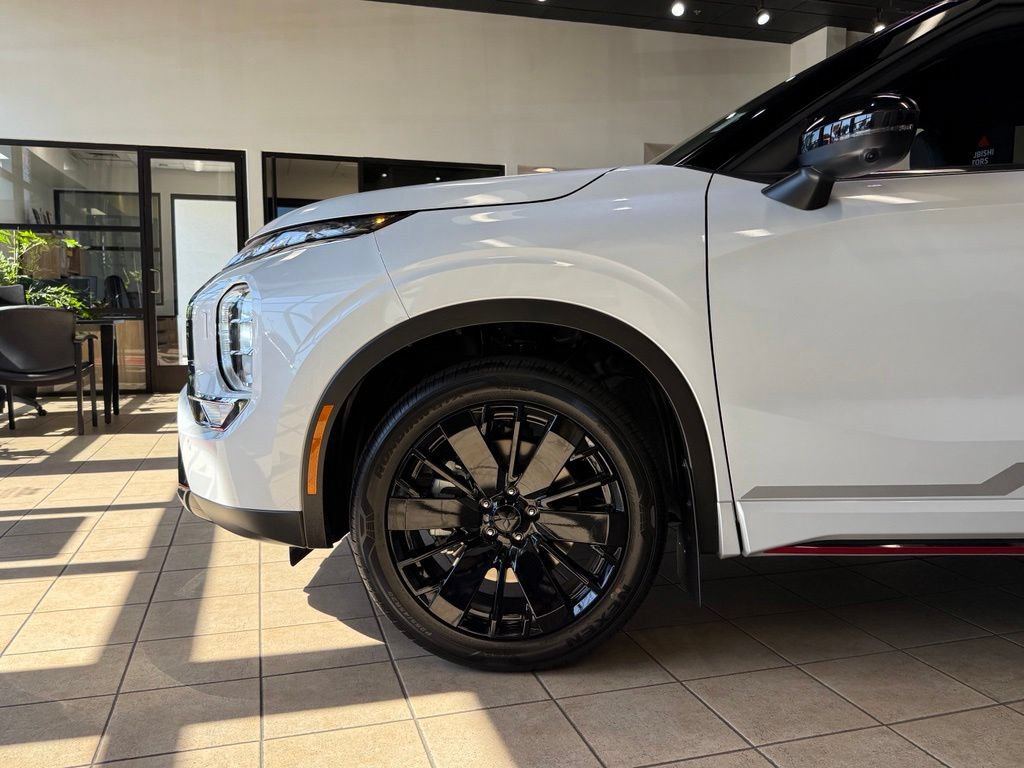 New 2026 Mitsubishi Outlander AWD image 7