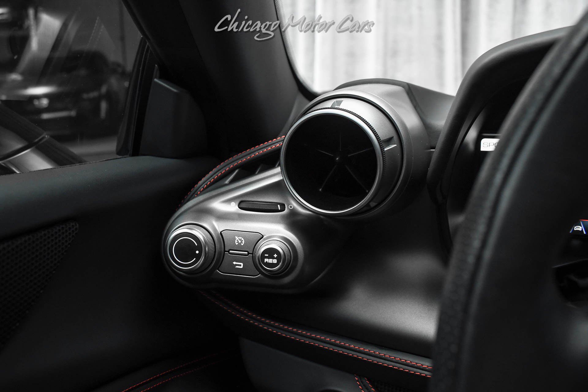 Used 2021 Ferrari F8 Tributo RWD image 12