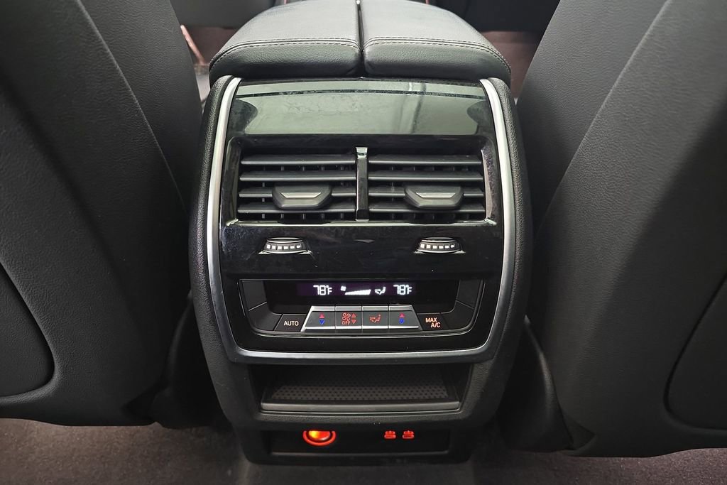 Used 2020 BMW X7 xDrive40i w/ Premium Package image 25