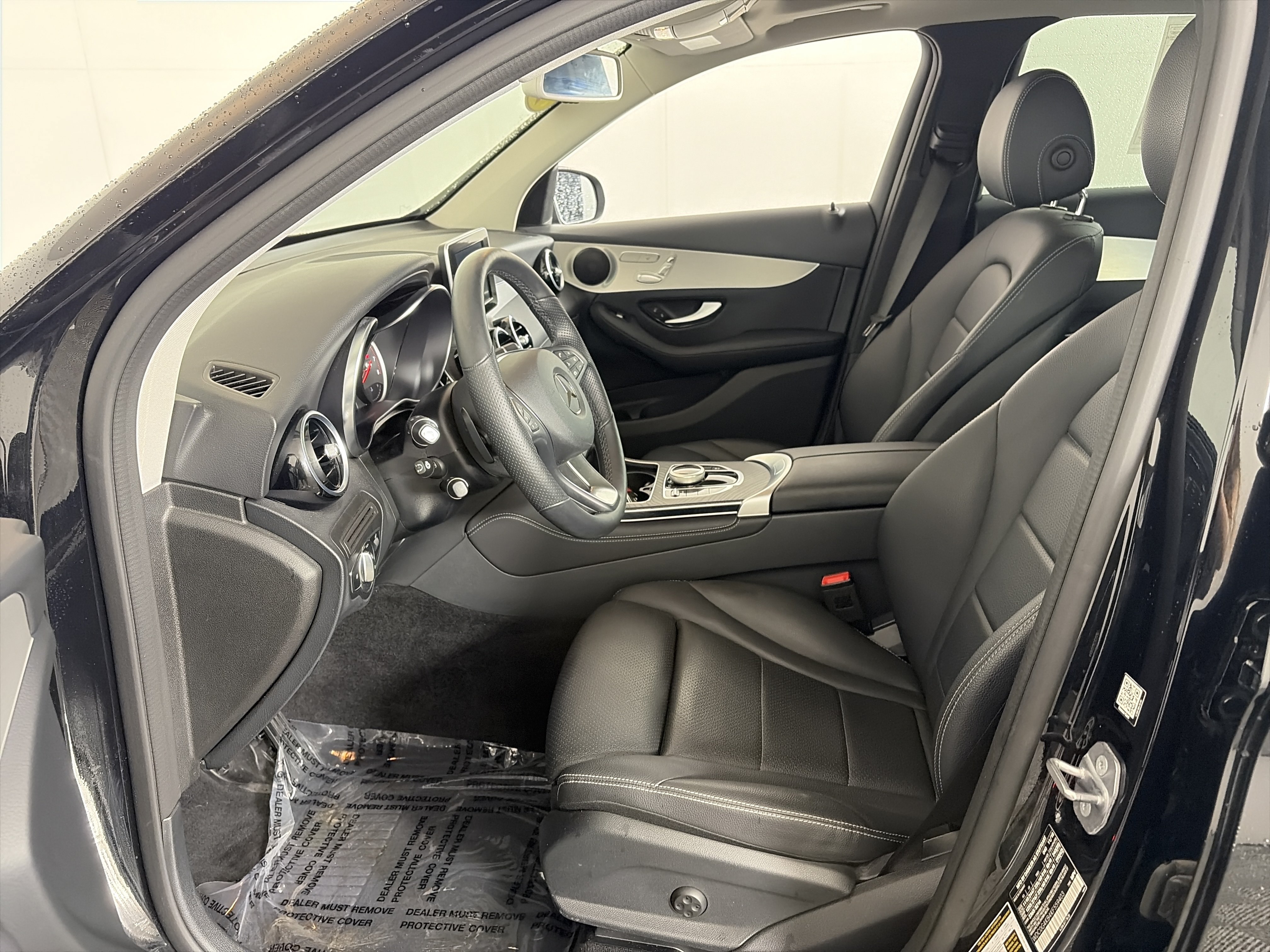 Used 2019 Mercedes-Benz GLC 300 4MATIC image 6