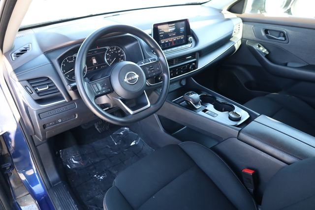 Used 2023 Nissan Rogue S image 11