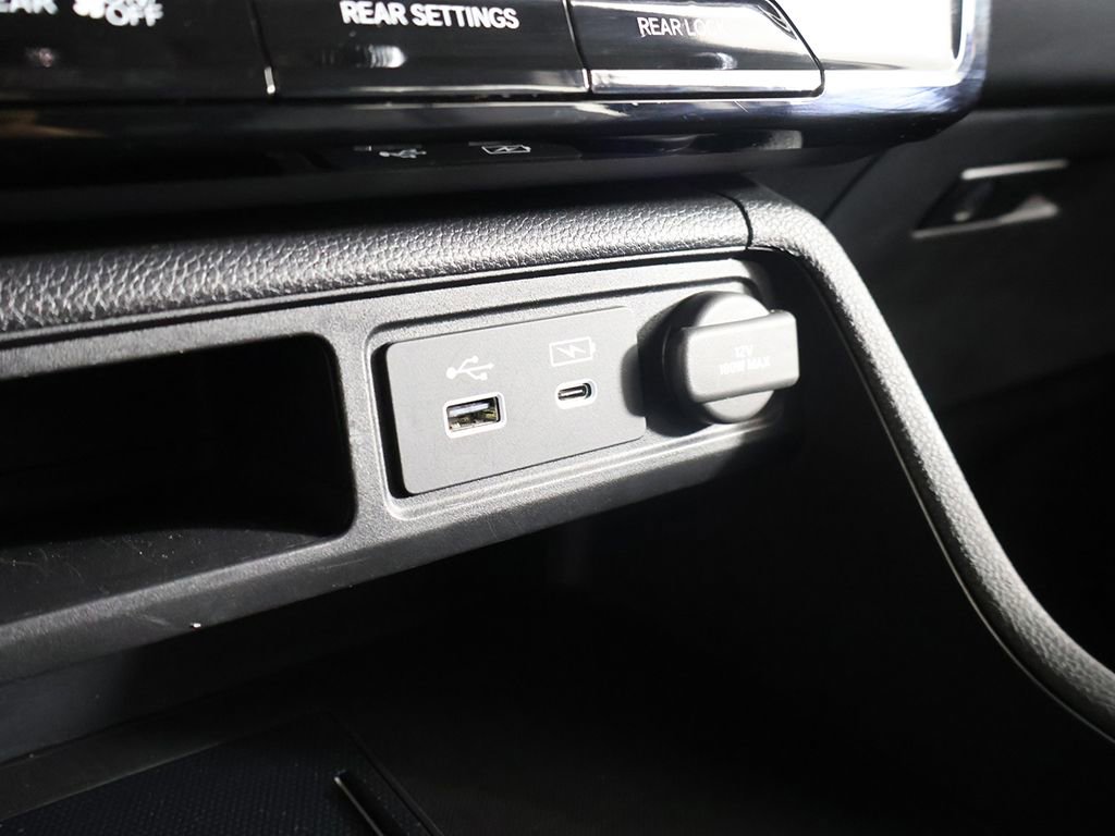 Used 2023 Honda Pilot Touring image 57